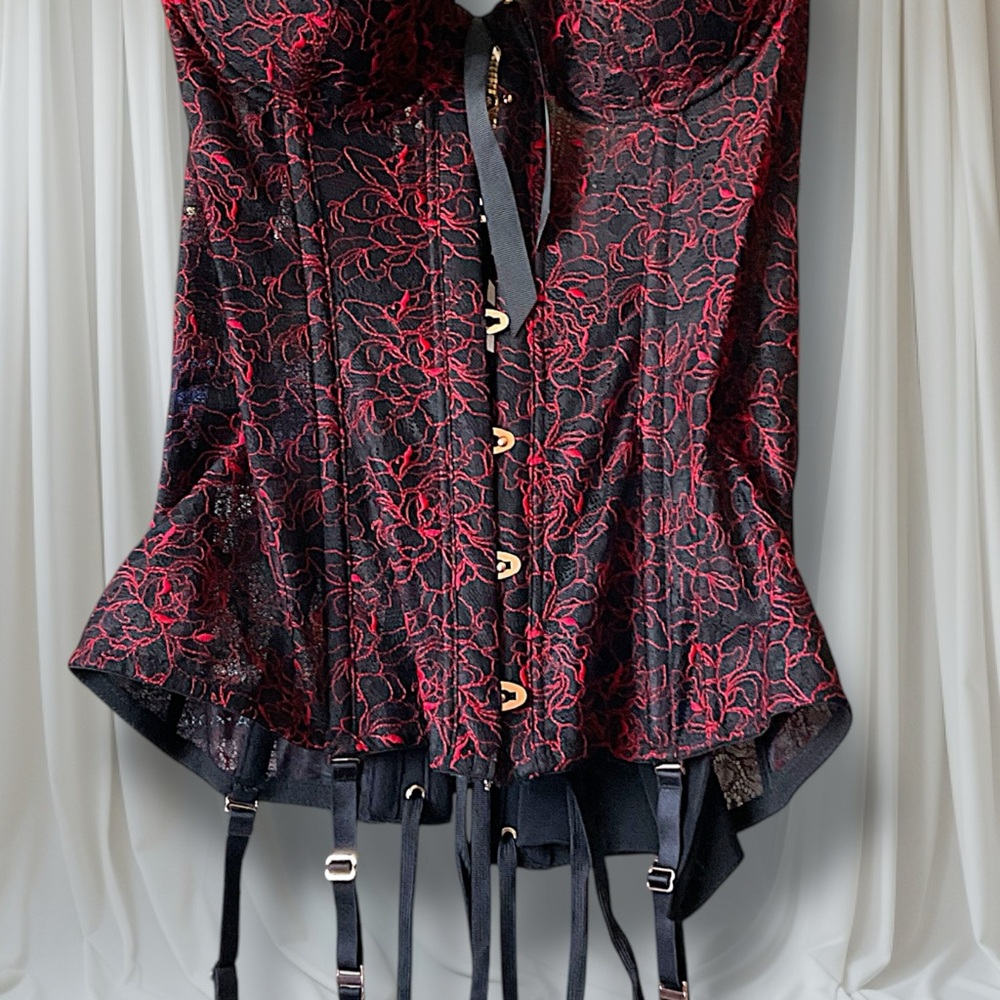 Limited Edition Savage X Fenty Black and Red Lace Shapewear - Picture 2 of 10